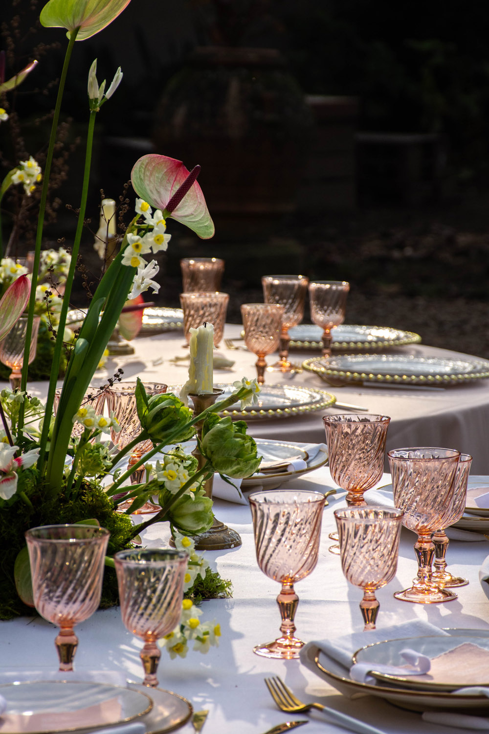 Wedding table design in an Italian villa near Milan